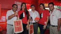 Foto de la galería: Coca Cola celebró en Posadas los 100 años de su envase de vidrio