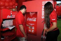 Foto de la galería: Coca Cola celebró en Posadas los 100 años de su envase de vidrio