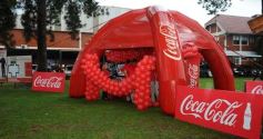 Foto de la galería: Coca Cola celebró en Posadas los 100 años de su envase de vidrio