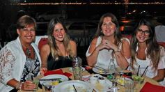 Foto de la galería: Cena, recital en vivo y mucha diversión