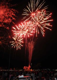 Foto de la galería: Los fuegos artificiales y luego el recital de Lali, inolvidable