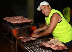Foto de la galería: Futbolistas solidarios juntaron donaciones para un hogar de niños