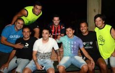 Foto de la galería: Futbolistas solidarios juntaron donaciones para un hogar de niños