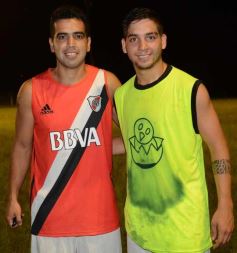 Foto de la galería: Futbolistas solidarios juntaron donaciones para un hogar de niños