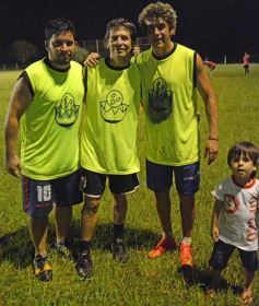 Foto de la galería: Futbolistas solidarios juntaron donaciones para un hogar de niños