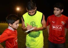 Foto de la galería: Futbolistas solidarios juntaron donaciones para un hogar de niños