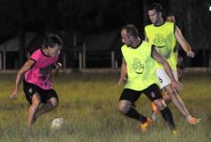 Foto de la galería: Futbolistas solidarios juntaron donaciones para un hogar de niños