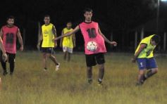 Foto de la galería: Futbolistas solidarios juntaron donaciones para un hogar de niños