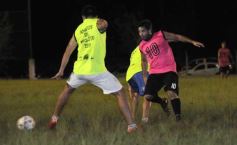 Foto de la galería: Futbolistas solidarios juntaron donaciones para un hogar de niños