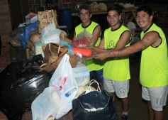 Foto de la galería: Futbolistas solidarios juntaron donaciones para un hogar de niños