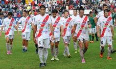 Sixto Fotografías. Deportes. B Nacional - Guaraní confirmó ante Ferro su buen momento