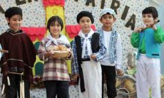 Sixto Fotografías. Sociedad. Educación - Recrearon la gesta de Mayo en el Colegio del Carmen