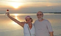 Sixto Fotografías. Sociedad. Varios - Muchos amigos en una recorrida por Posadas, la linda