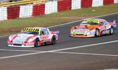 Sixto Fotografías. Deportes. Autódromo de Posadas - Día de la Bandera especial en el autódromo: con el rugido de los motores del TC