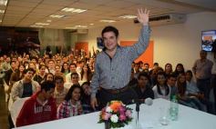 Sixto Fotografías. Sociedad. Visitas - Rovira debatió con jóvenes de la provincia sobre política estratégica