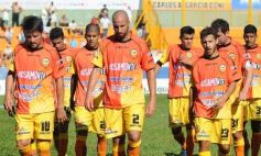 Sixto Fotografías. Deportes. Primera A de AFA - Crucero no encuentra rumbo: cayó ante Lanús de local