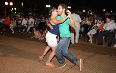 Foto de la galería: Música, alegría, brillo y color en el "Posadas celebra las Fiestas"