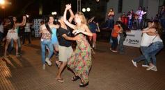 Foto de la galería: Música, alegría, brillo y color en el "Posadas celebra las Fiestas"