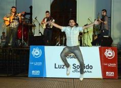 Foto de la galería: Música, alegría, brillo y color en el "Posadas celebra las Fiestas"