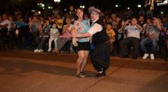 Foto de la galería: Música, alegría, brillo y color en el "Posadas celebra las Fiestas"