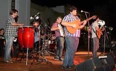 Foto de la galería: Música, alegría, brillo y color en el "Posadas celebra las Fiestas"