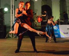 Foto de la galería: Música, alegría, brillo y color en el "Posadas celebra las Fiestas"