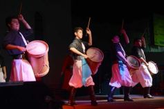 Foto de la galería: Música, alegría, brillo y color en el "Posadas celebra las Fiestas"