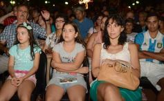 Foto de la galería: Música, alegría, brillo y color en el "Posadas celebra las Fiestas"