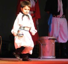 Foto de la galería: Música, alegría, brillo y color en el "Posadas celebra las Fiestas"