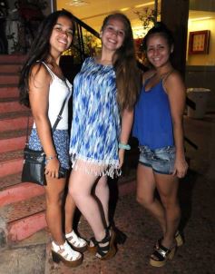 Foto de la galería: Muchos amigos eligieron la costanera para doblegar al calor