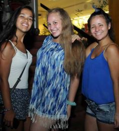 Foto de la galería: Muchos amigos eligieron la costanera para doblegar al calor