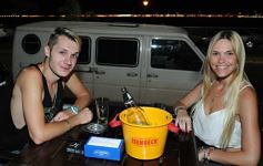 Foto de la galería: Muchos amigos eligieron la costanera para doblegar al calor