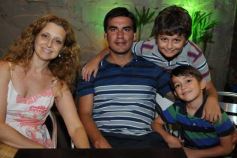 Foto de la galería: Muchos amigos eligieron la costanera para doblegar al calor