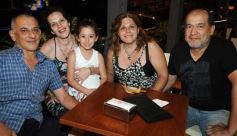 Foto de la galería: Muchos amigos eligieron la costanera para doblegar al calor