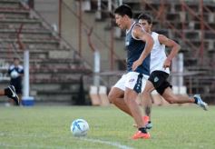 Foto de la galería: Guaraní derrotó a El Brete en su primer amistoso de la pretemporada