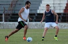 Foto de la galería: Guaraní derrotó a El Brete en su primer amistoso de la pretemporada