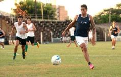 Foto de la galería: Guaraní derrotó a El Brete en su primer amistoso de la pretemporada