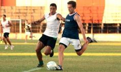 Foto de la galería: Guaraní derrotó a El Brete en su primer amistoso de la pretemporada