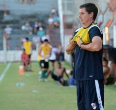 Foto de la galería: Guaraní derrotó a El Brete en su primer amistoso de la pretemporada