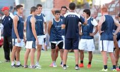 Foto de la galería: Guaraní derrotó a El Brete en su primer amistoso de la pretemporada