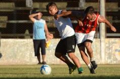 Foto de la galería: Guaraní derrotó a El Brete en su primer amistoso de la pretemporada