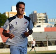 Foto de la galería: Guaraní derrotó a El Brete en su primer amistoso de la pretemporada
