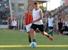 Foto de la galería: Guaraní derrotó a El Brete en su primer amistoso de la pretemporada