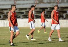 Foto de la galería: Guaraní derrotó a El Brete en su primer amistoso de la pretemporada