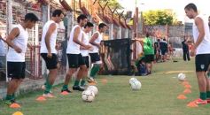 Foto de la galería: Guaraní derrotó a El Brete en su primer amistoso de la pretemporada
