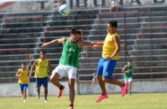Foto de la galería: Guaraní y Mitre reeditaron un viejo clásico: terminó 3 a 3