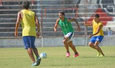 Foto de la galería: Guaraní y Mitre reeditaron un viejo clásico: terminó 3 a 3