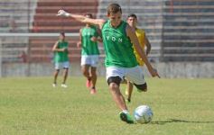 Foto de la galería: Guaraní y Mitre reeditaron un viejo clásico: terminó 3 a 3