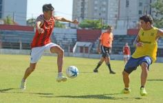 Foto de la galería: Guaraní y Mitre reeditaron un viejo clásico: terminó 3 a 3