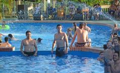Foto de la galería: Show musical en la pileta del Iplyc